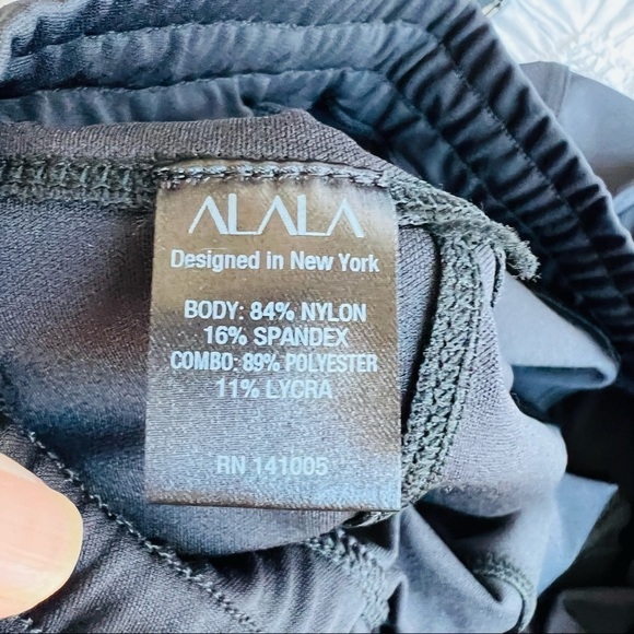 ALALA Mica crop pants in black G78 - Picture 11 of 11